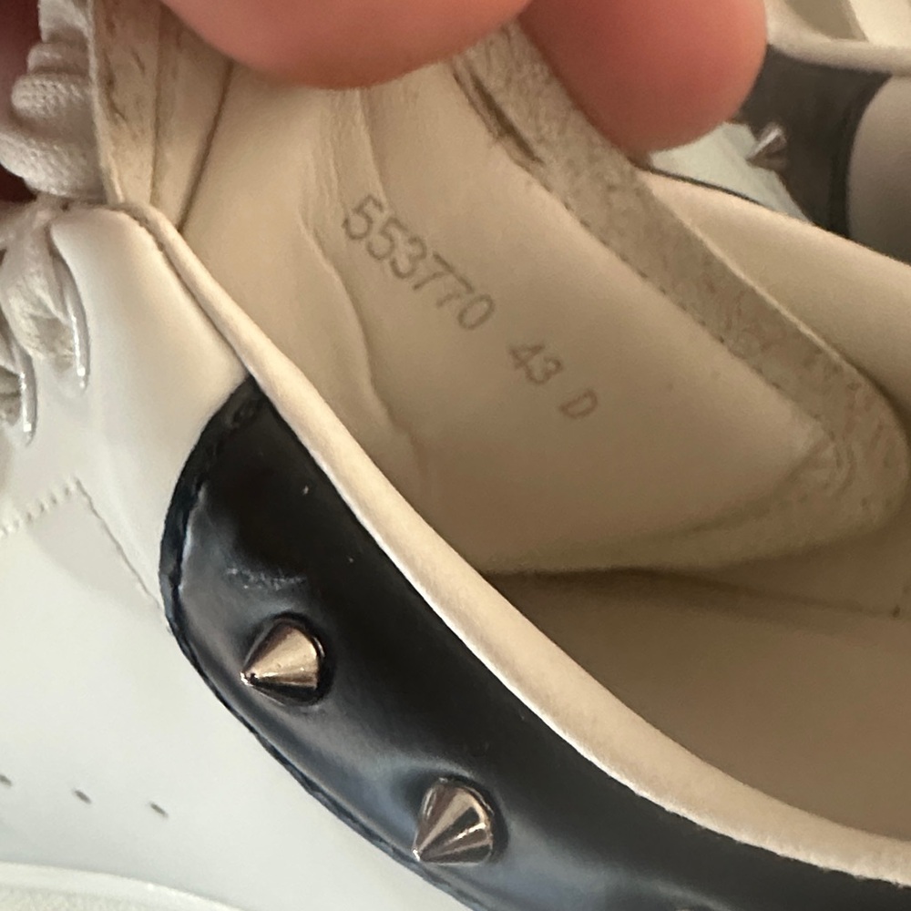 Alexander Mcqueen mens leather sneakers with Stud Details - Picture 7 of 10